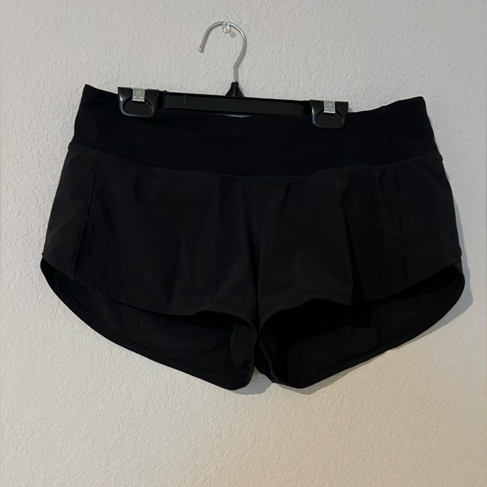 Lululemon black shorts